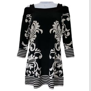 Frank Lyman Design Ladies Size 6. Black and White Top